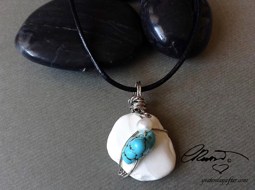 turquoise-shell-necklace1a.jpg